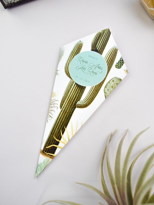 Conos de boda cactus botanic