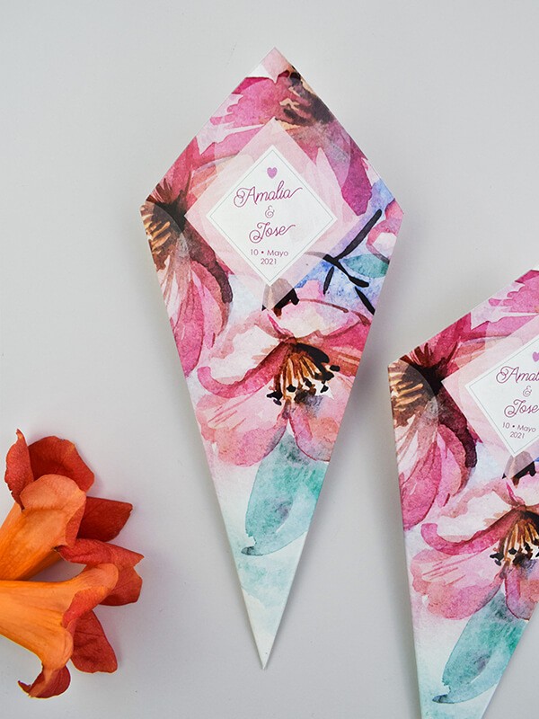 Conos de boda primavera