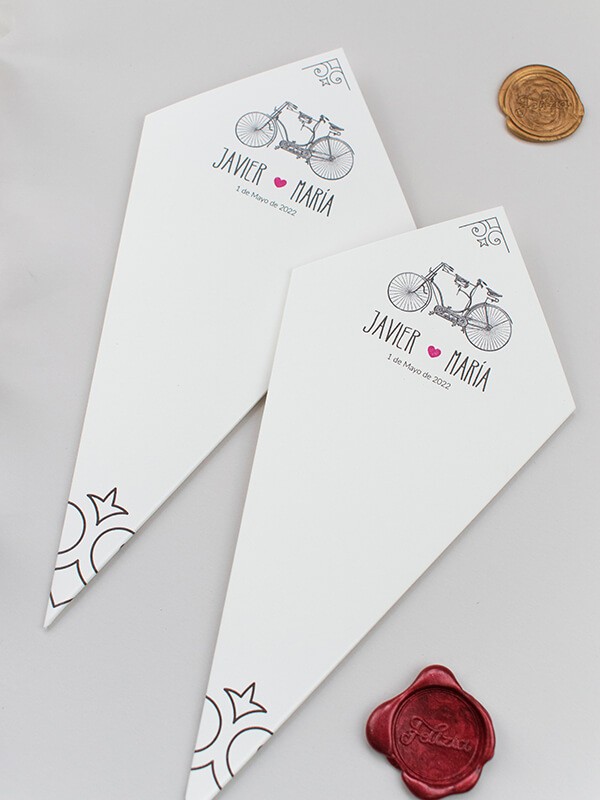 Conos de boda bicicleta