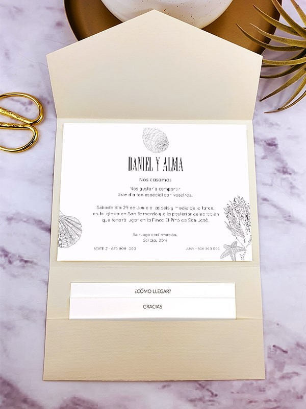 Invitación carpeta con solapas caracolas