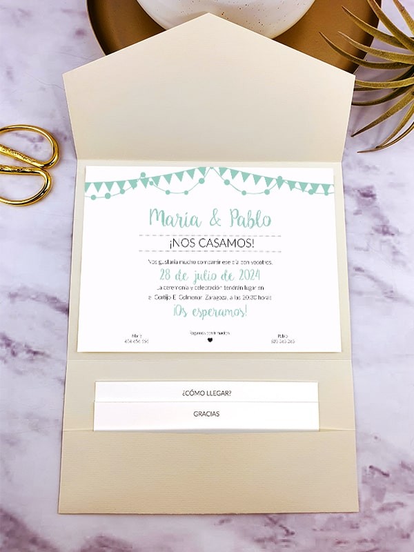 Invitación carpeta con solapas banderín