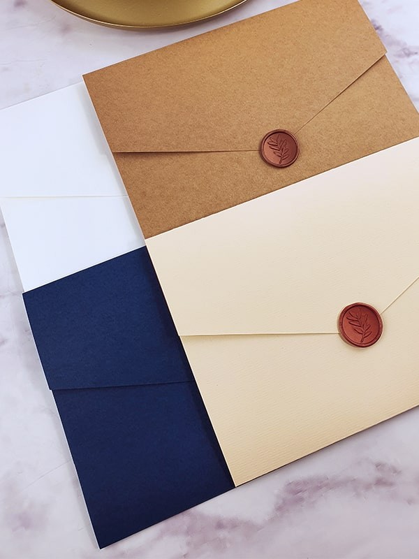 Invitación carpeta con solapas mapas