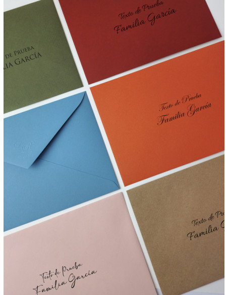 Personalizar sobres boda con nombres invitados