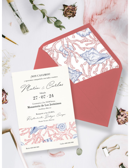 invitación de boda mar y coral con sobre elegante