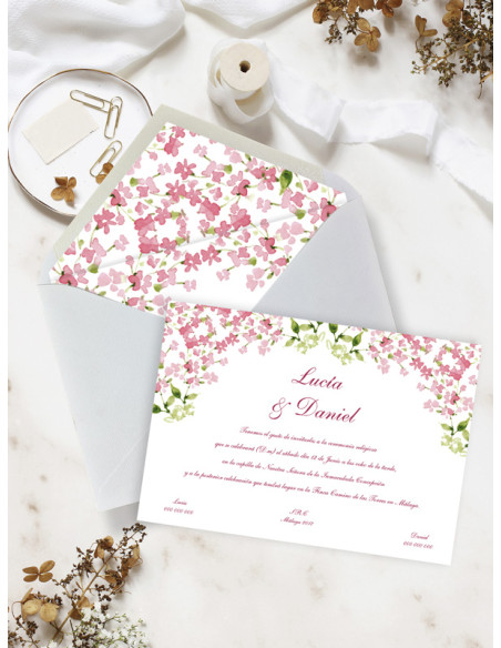 Invitacion boda papel flores rosas